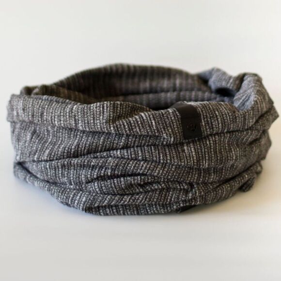 Lululemon Vinyasa Scarf
Coco Pique Black White - Picture 2 of 8